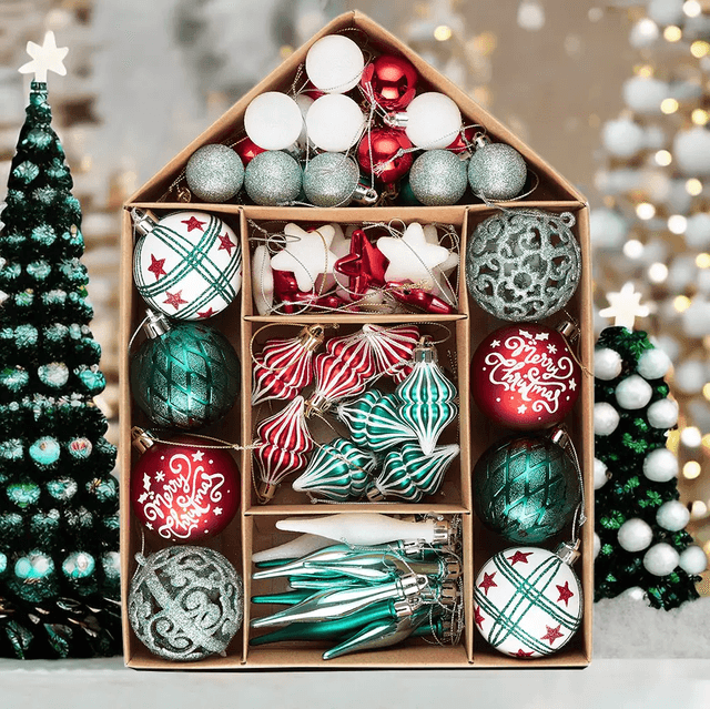 Elegantly Distinct Set of Christmas Ornament Set